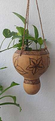 Tumba Gourd Shell Pot Holder